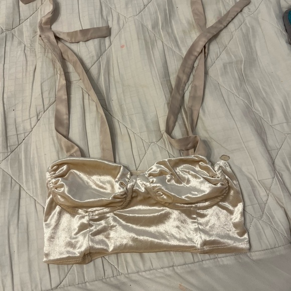 Garage cream top - Picture 1 of 3